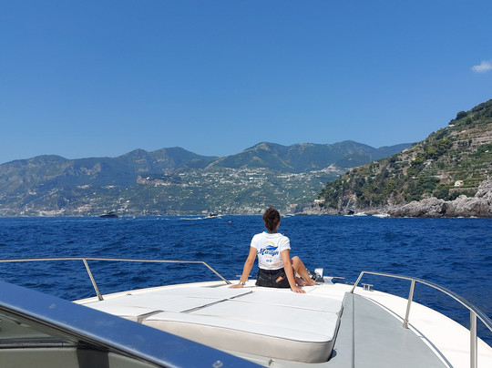 Amalfi Coast & Capri tour by Riva Bravo 38-萨勒诺必去景点