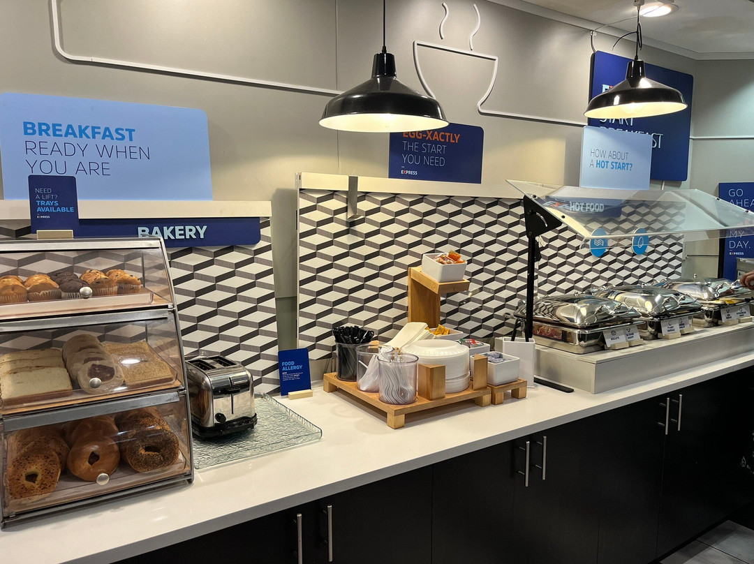 里士满机场快捷假日酒店主图