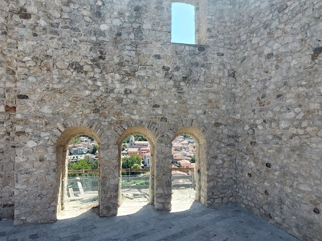 Castello Caracciolo景点图片