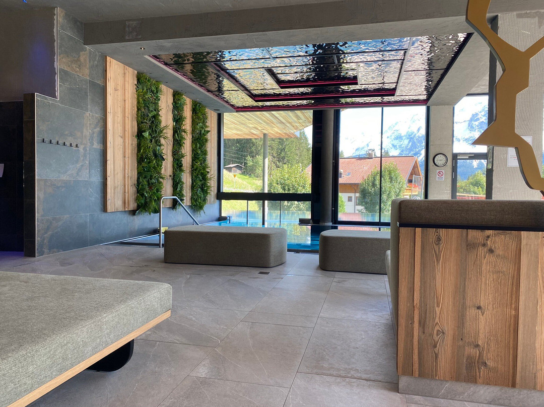 拉辰侯酒店主图