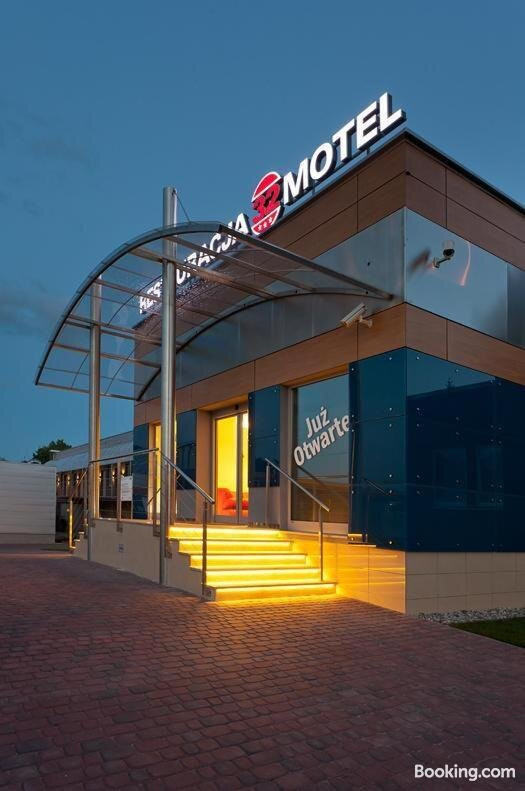 Restauracja 32 Motel主图