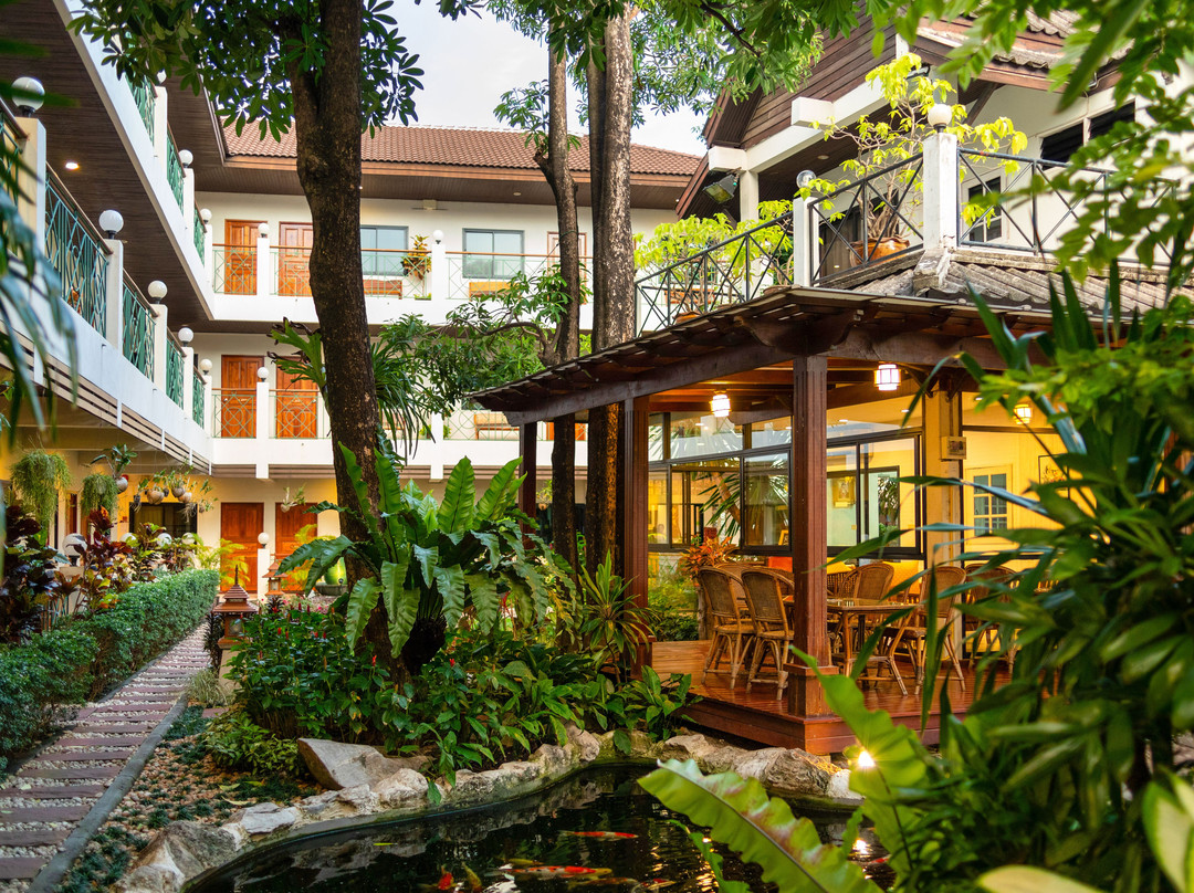 Maha Sawat酒店住宿-品考查理小屋