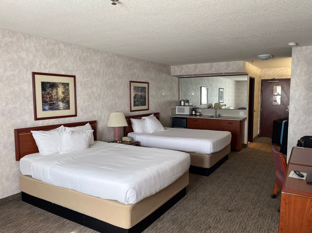 克拉马斯瀑布西尔洛套房酒店