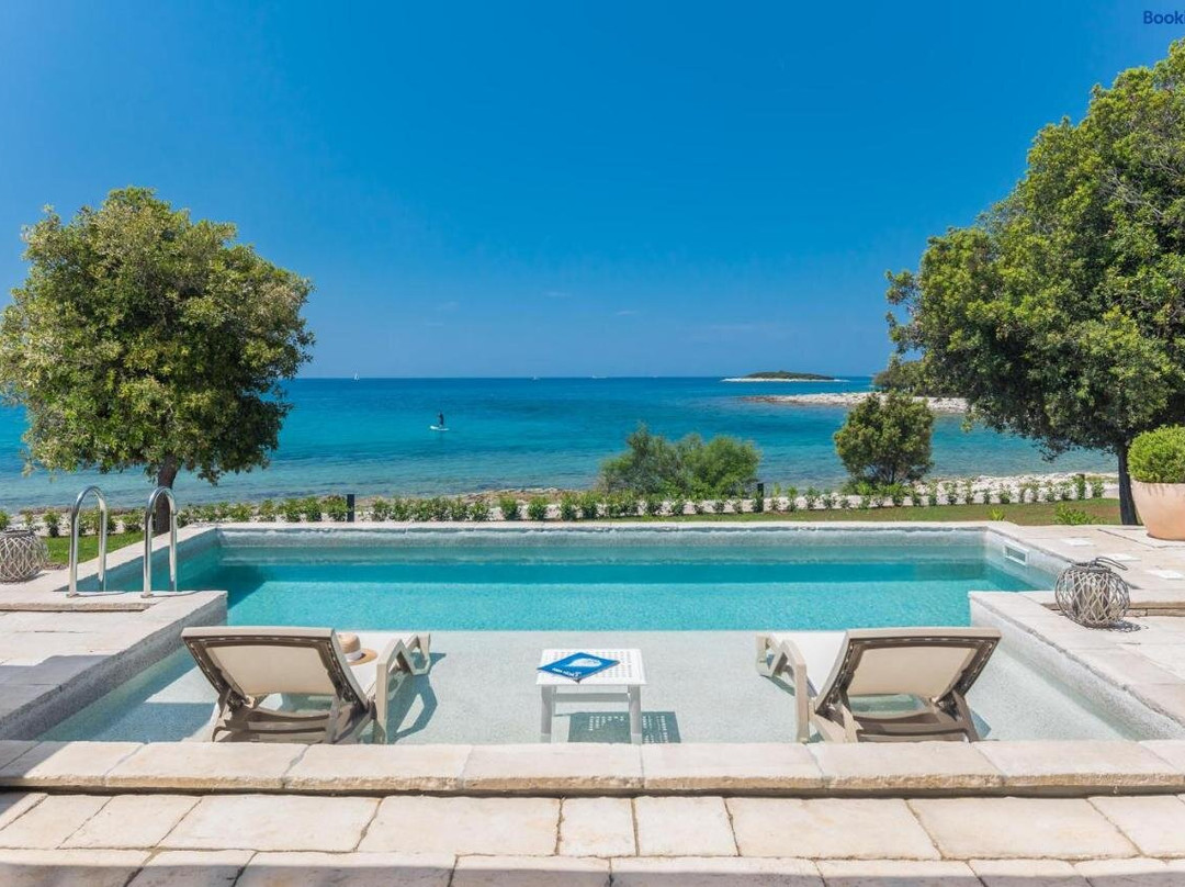 Luxury Glamping Beach Villas Porto Bus
