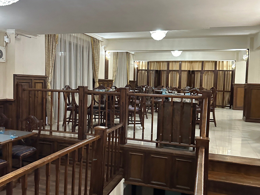 Majestic Hotel & Restaurant主图