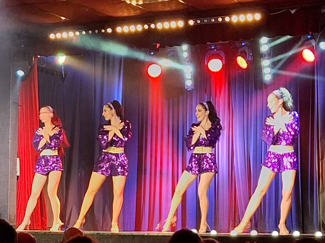 Cabaret La Plume Rouge景点图片