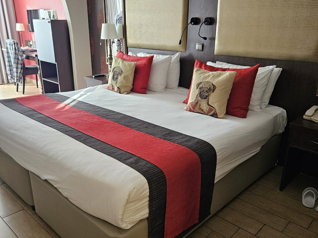 维多利亚酒店主图