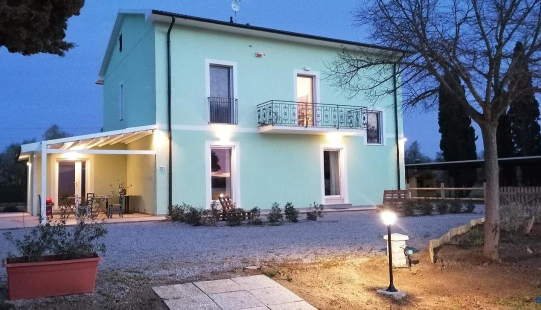 Venturina Terme酒店住宿-B&B Come a Casa