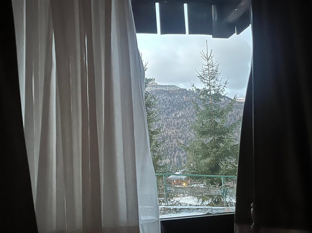 Hotel Mirage Cortina主图