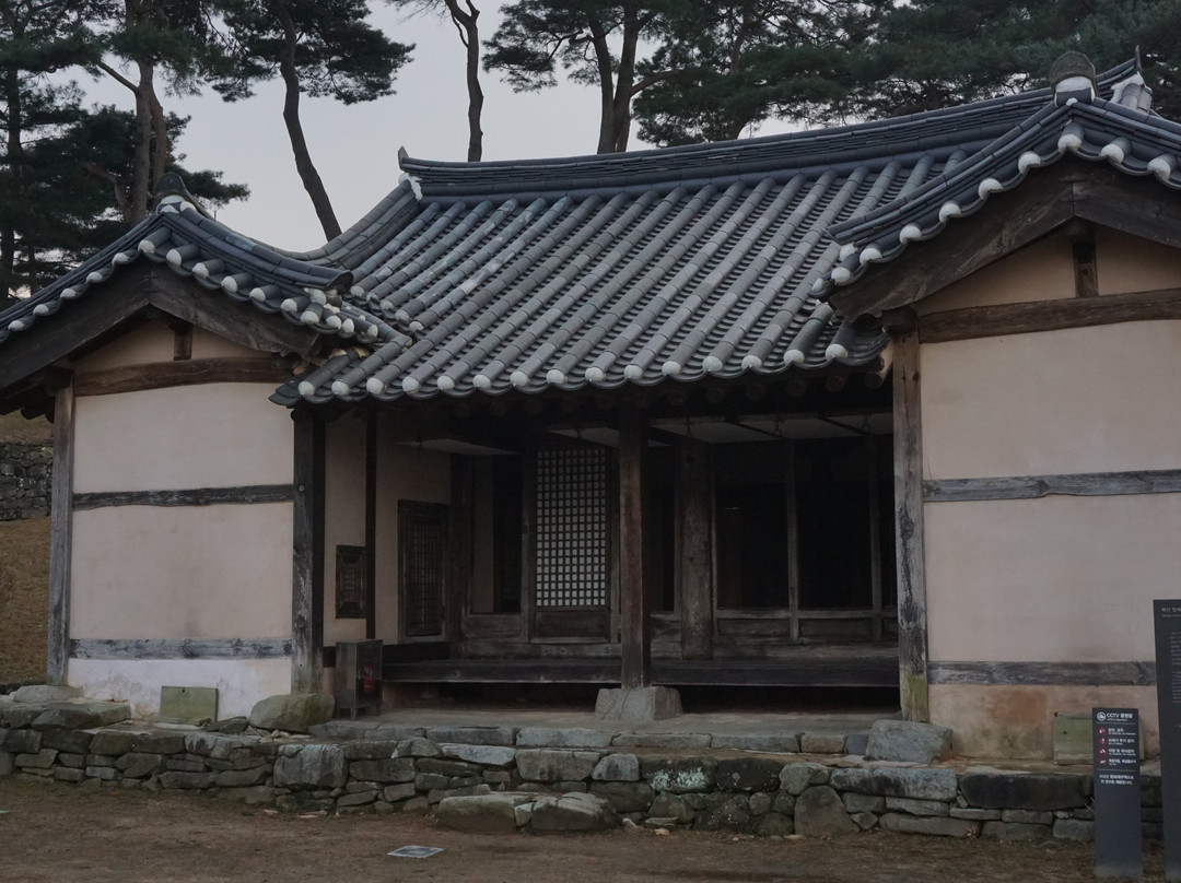 Maengssi Haengdan·Gobul Maengsaseong Ginyeomgwan-牙山市必去景点