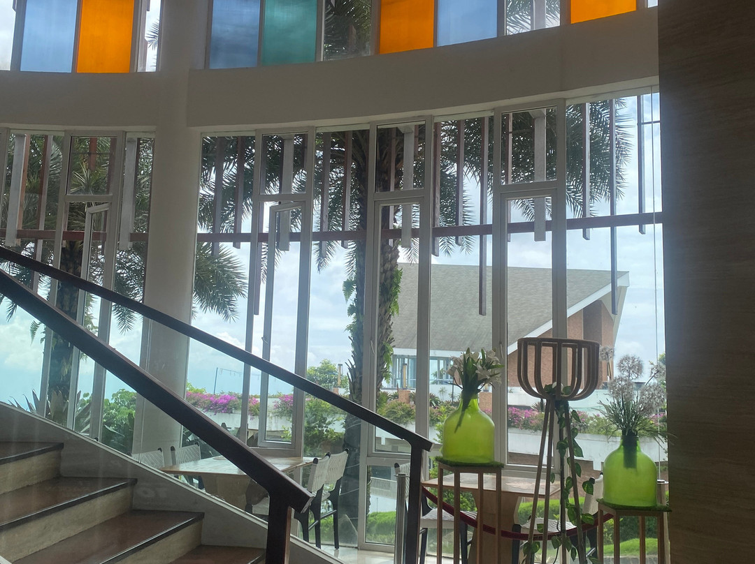 Amartahills Hotel and Resort主图