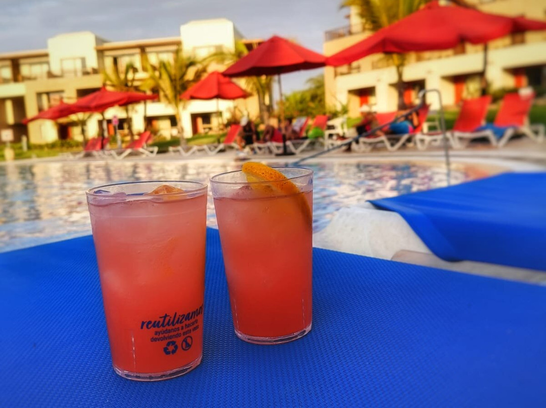 蓬萨尔海滩皇家度假Spa酒店及会议中心主图