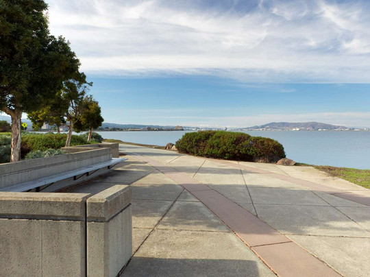 三藩市机场希尔顿逸林酒店主图