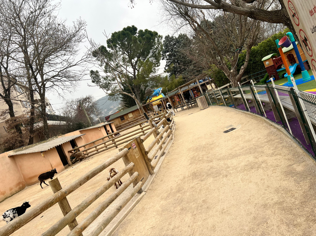 Ferme Animaliere d'Auriol景点图片