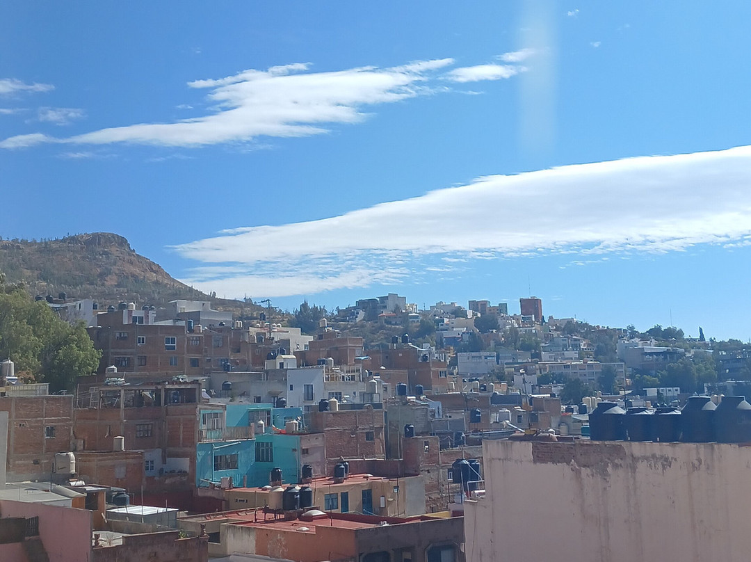 Hotel Arroyo De La Plata主图