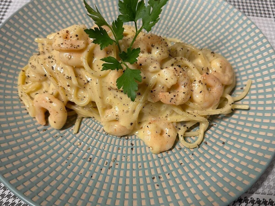 Mani In Pasta
