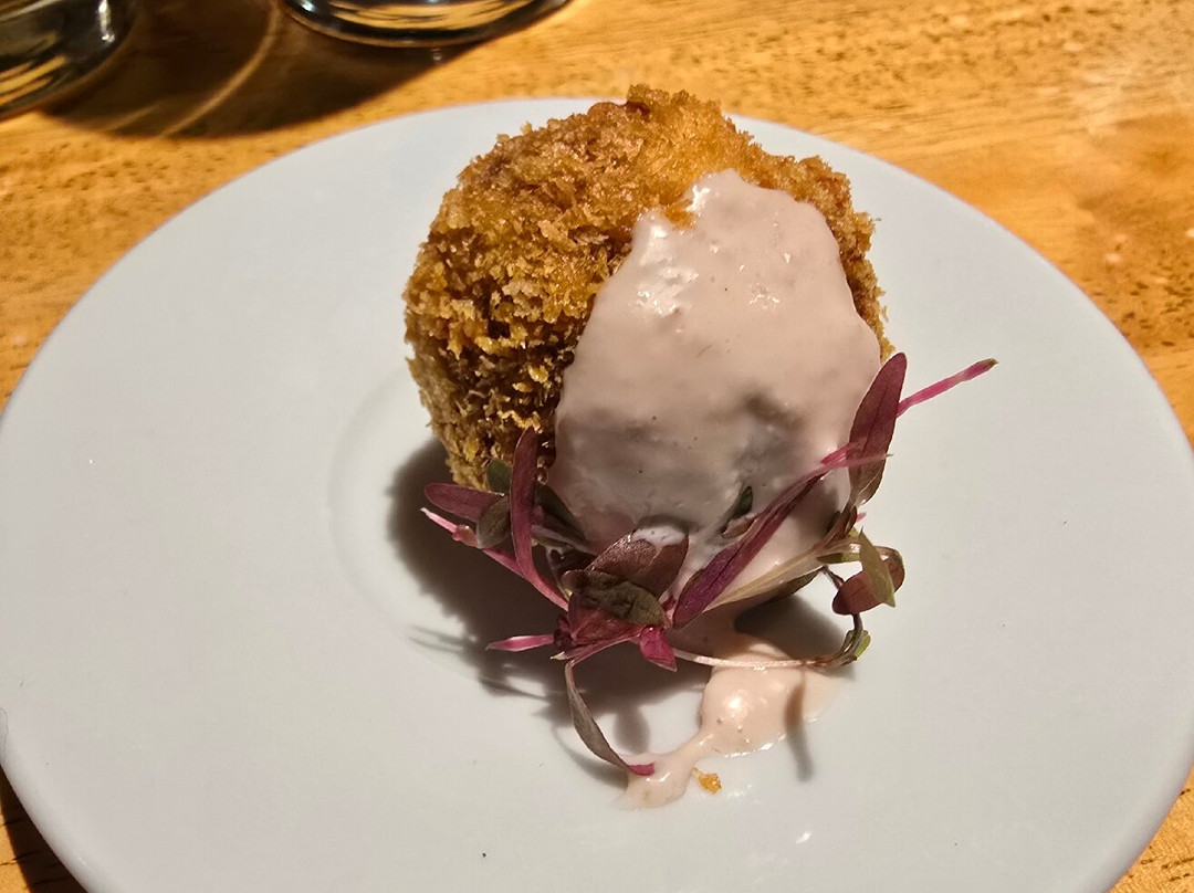 Warren’s Restaurant & Bar