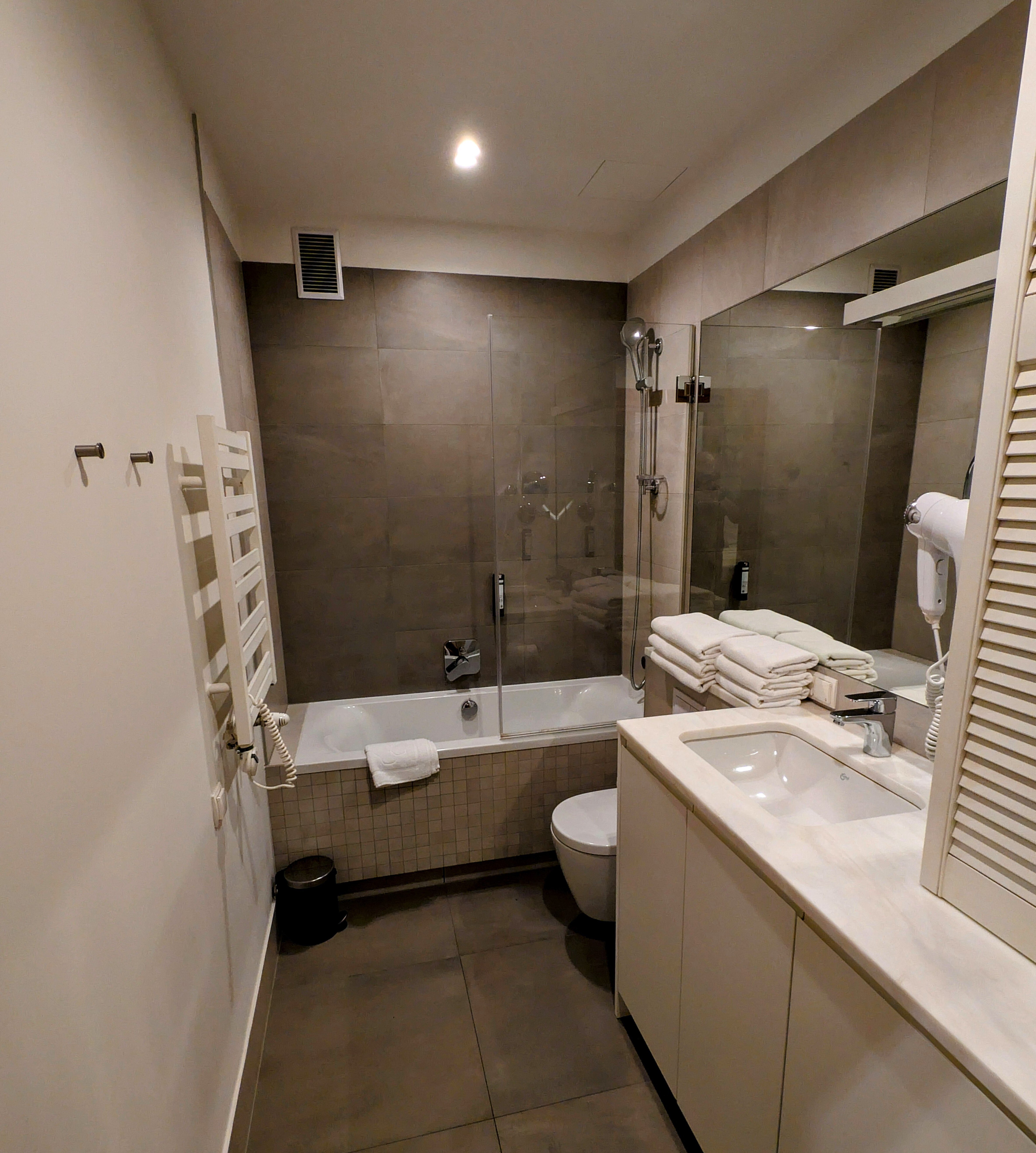 Stradonia Serviced Apartments-浴室