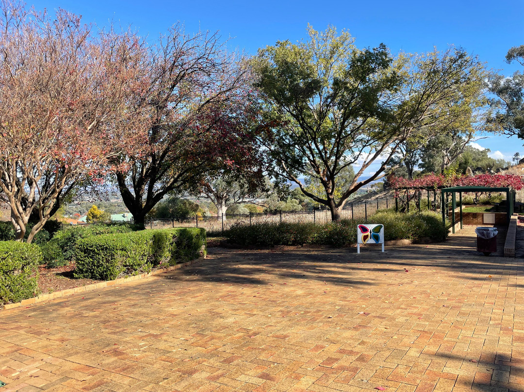 Saburo Nagakura Park景点图片