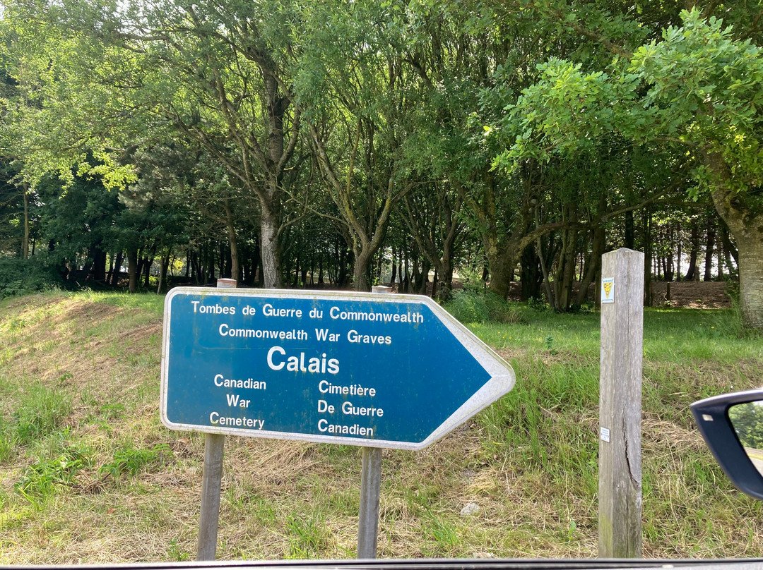Calais Canadian War Cemetery-Saint-Inglevert必去景点