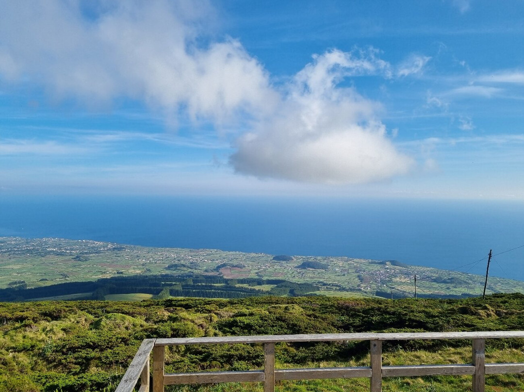 Miradouro da Serra de Santa Bárbara-亚速尔群岛英雄港中心区必去景点