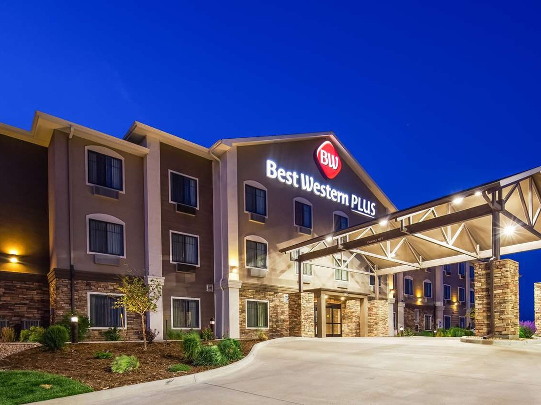 Best Western Plus Overland Inn