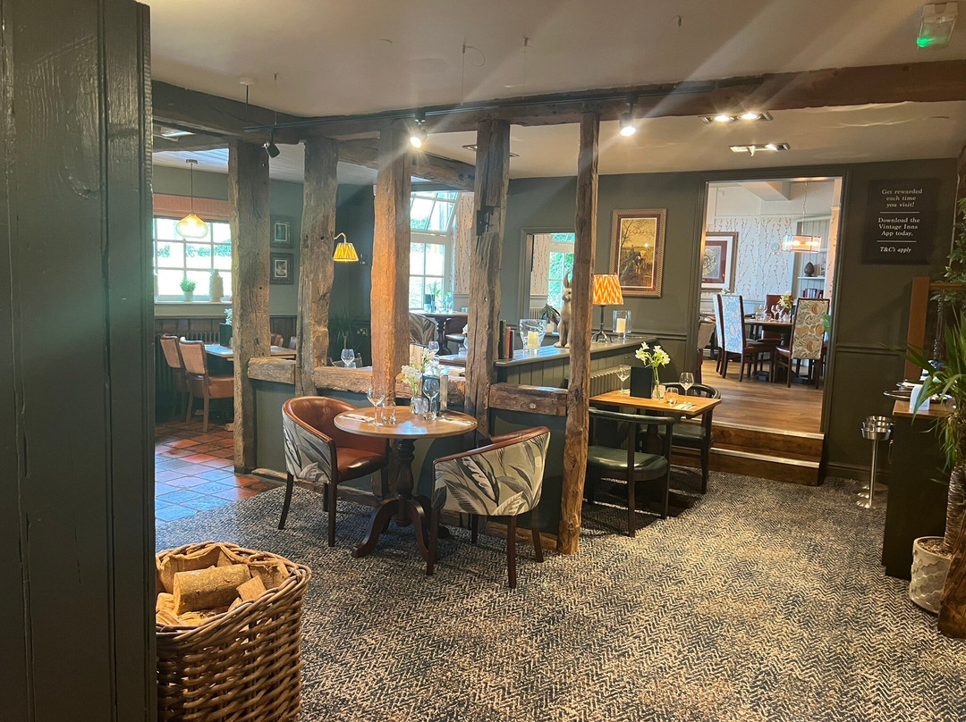 Corston餐馆和美食-The Globe Inn Newton St. Loe