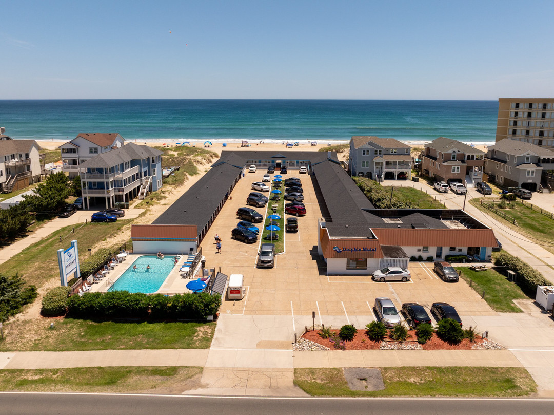 Dolphin Oceanfront Motel主图