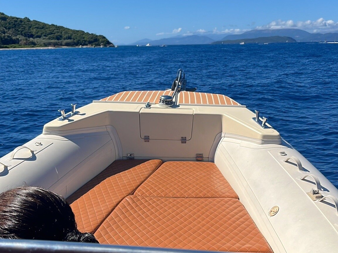 Blue Caves-Korithi必去景点