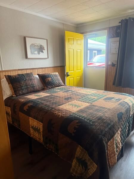 Maple Grove Motel主图