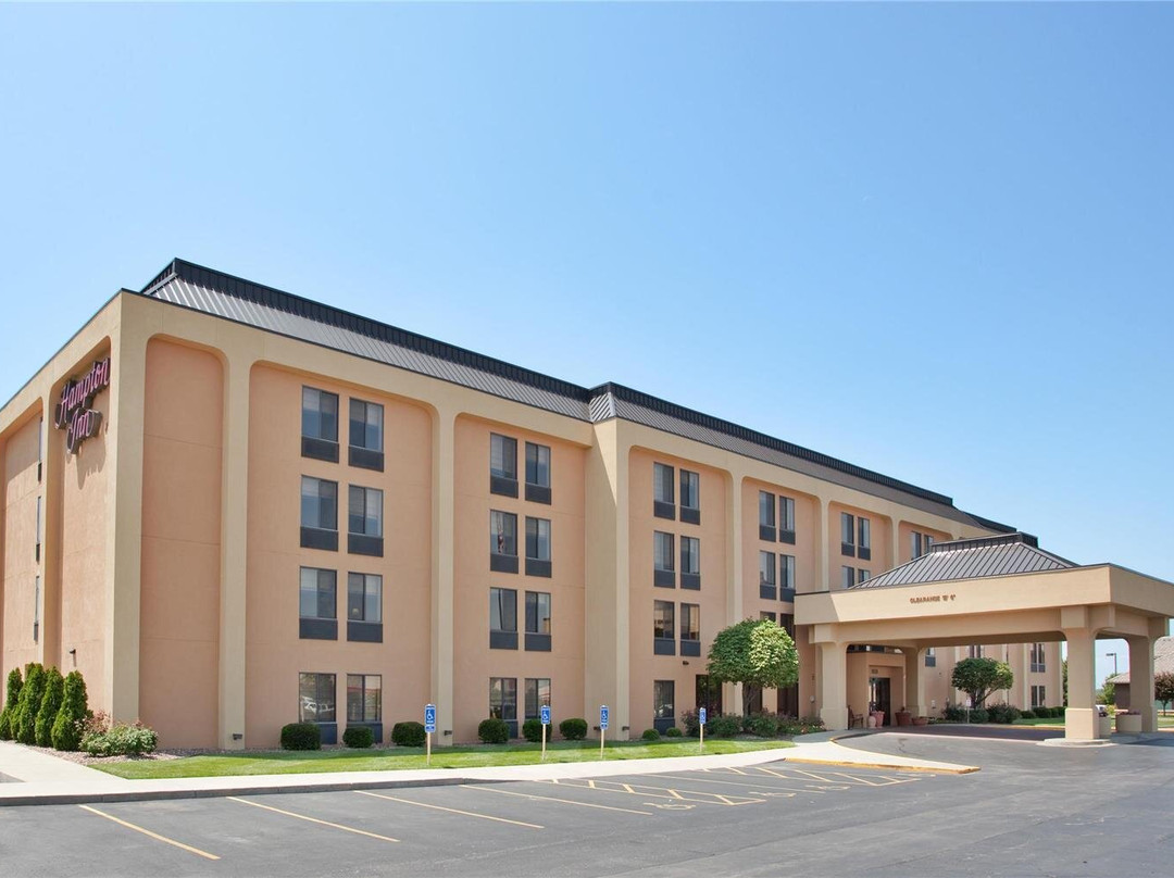 堪萨斯城利伯蒂希尔顿恒庭酒店主图