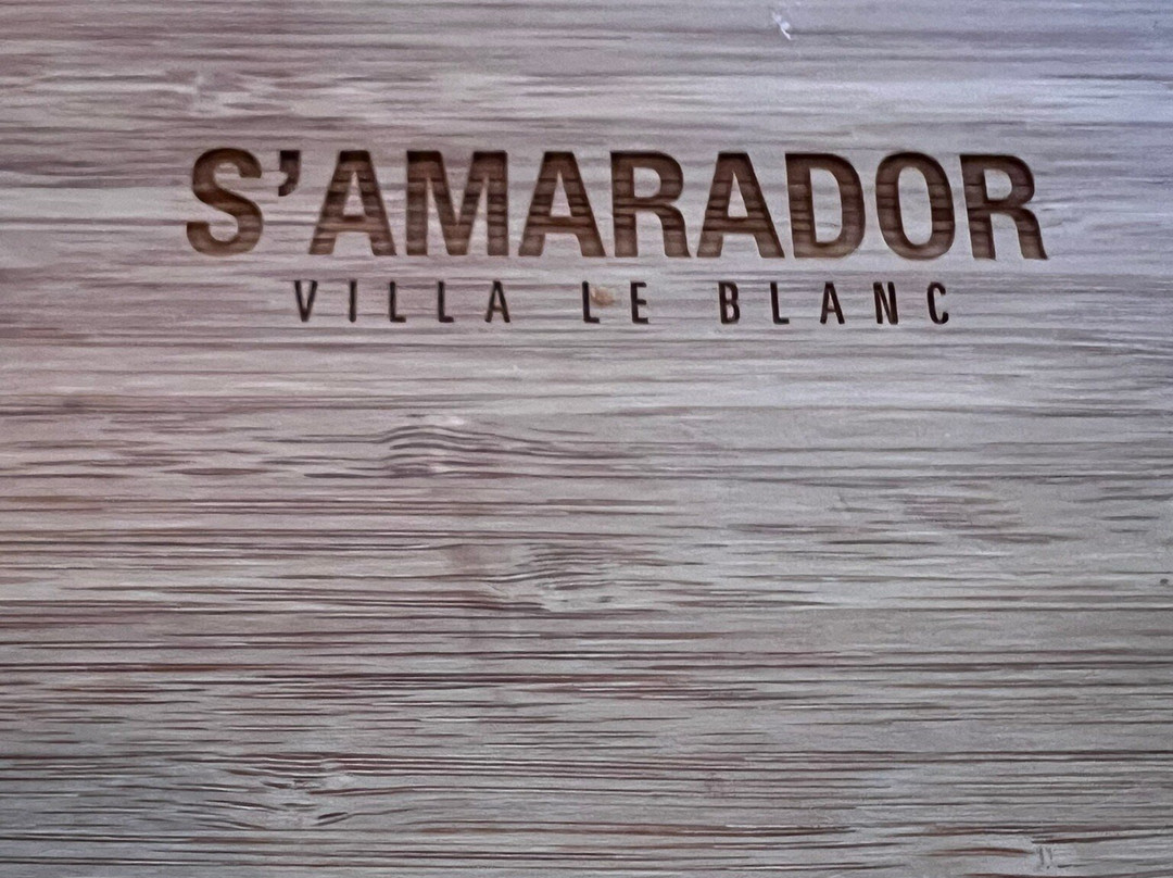 Santo Tomas餐馆和美食-S'Amarador