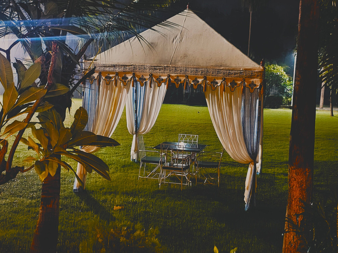 The Elegance by AKJ Resort主图