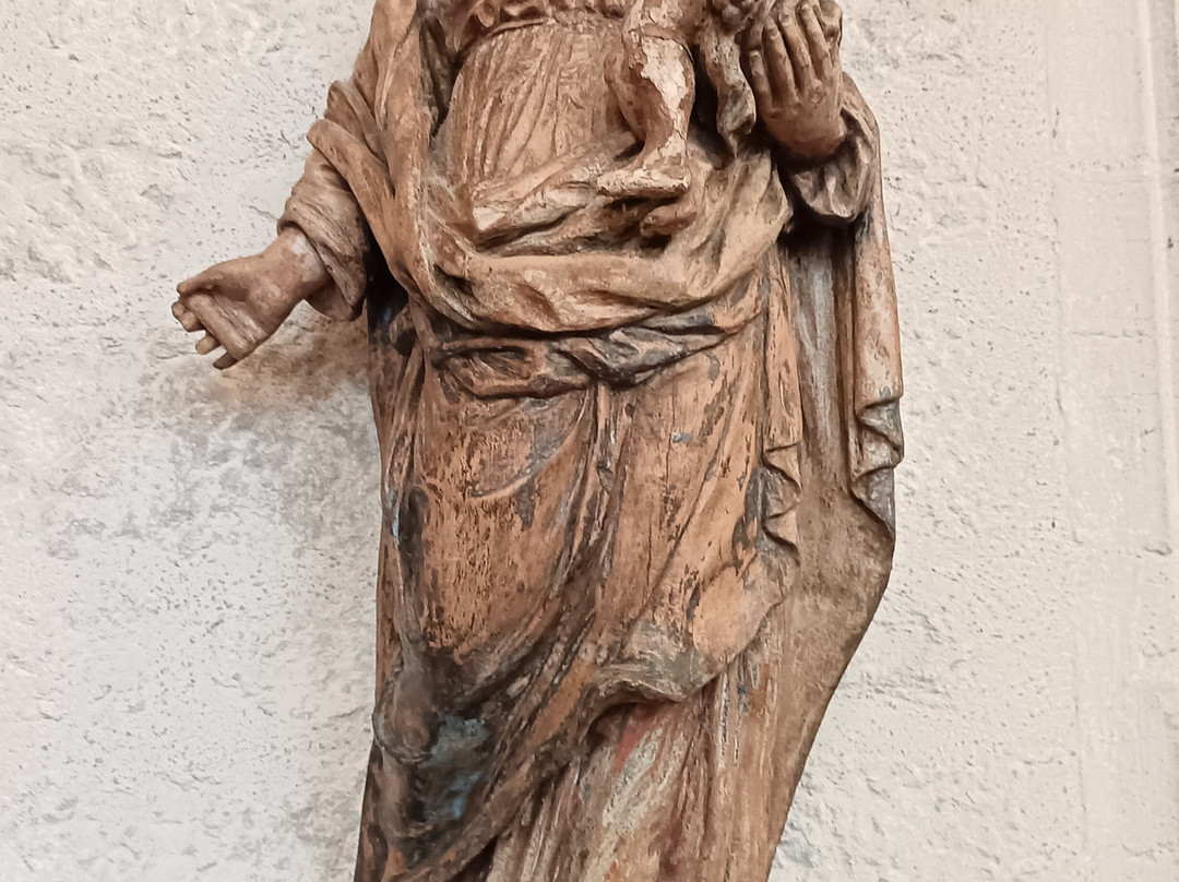 Collegiale Saint-Hippolyte de Poligny-Poligny必去景点