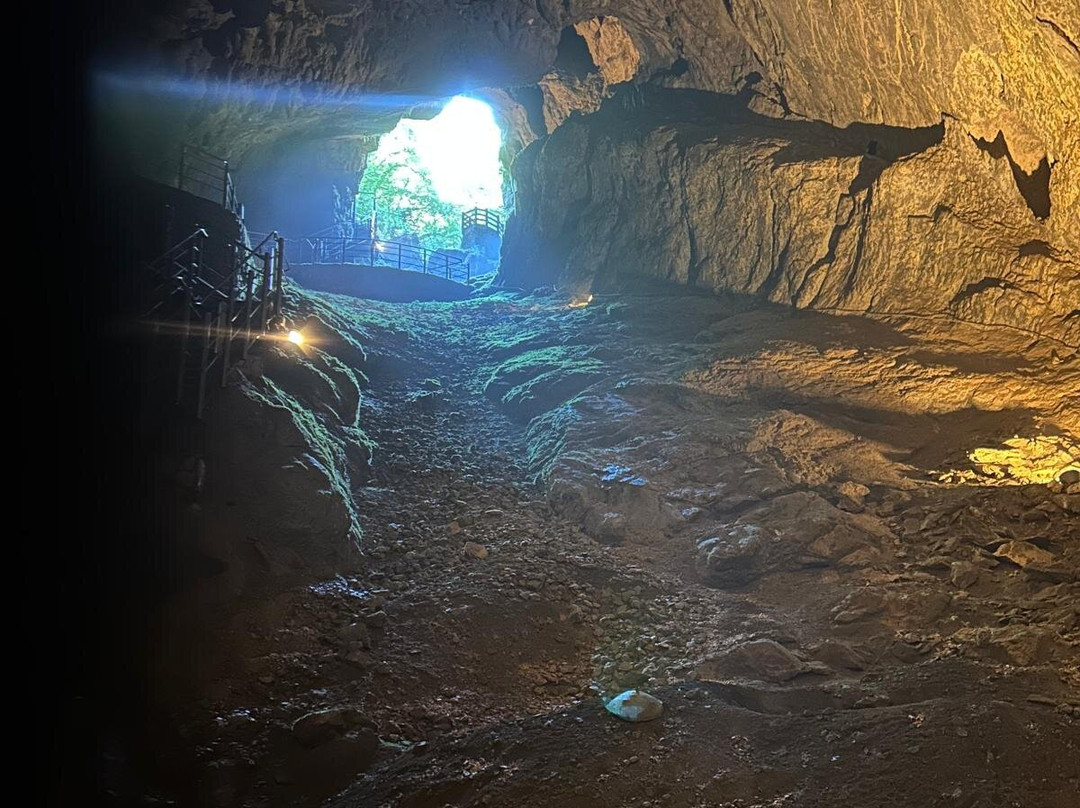 Grotte di Val de' Varri-Pescorocchiano必去景点