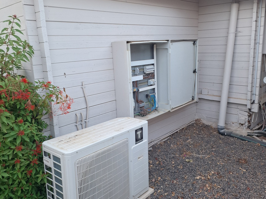 The Village - Jordan Riverside TravelHotel主图