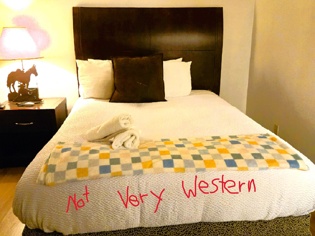 Country West Motel主图