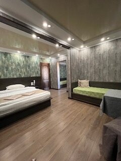 Salut Hotel主图
