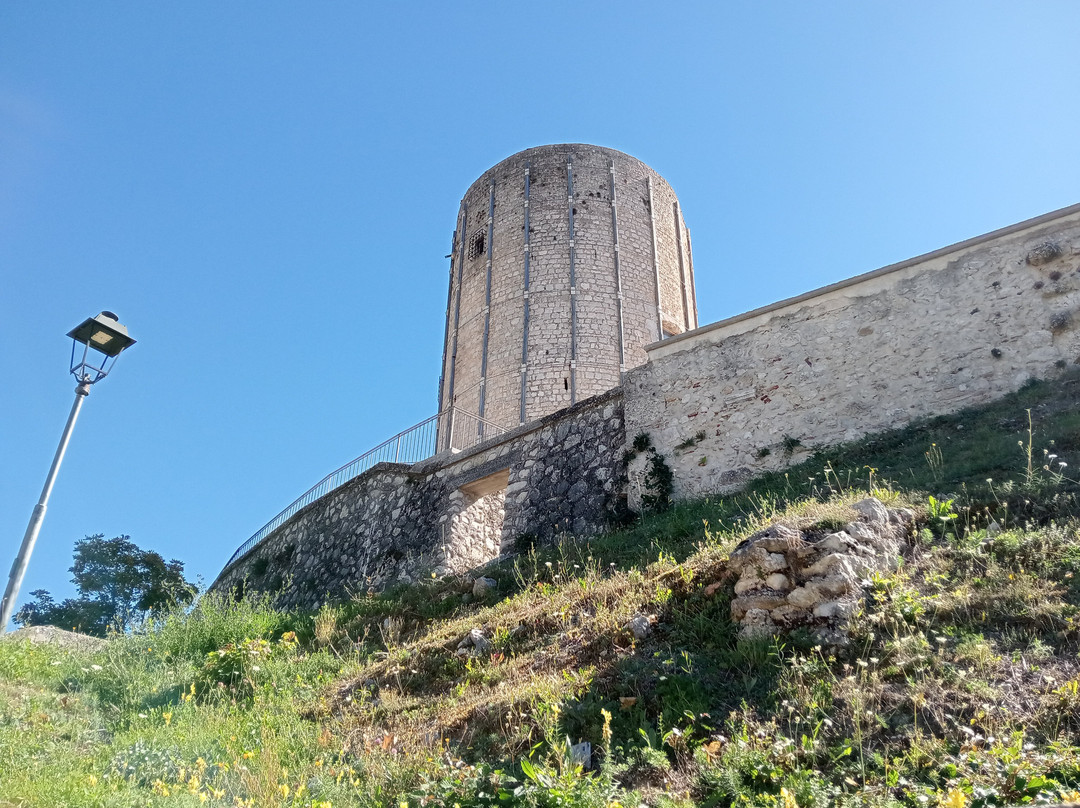 Torre delle Stelle-Aielli必去景点