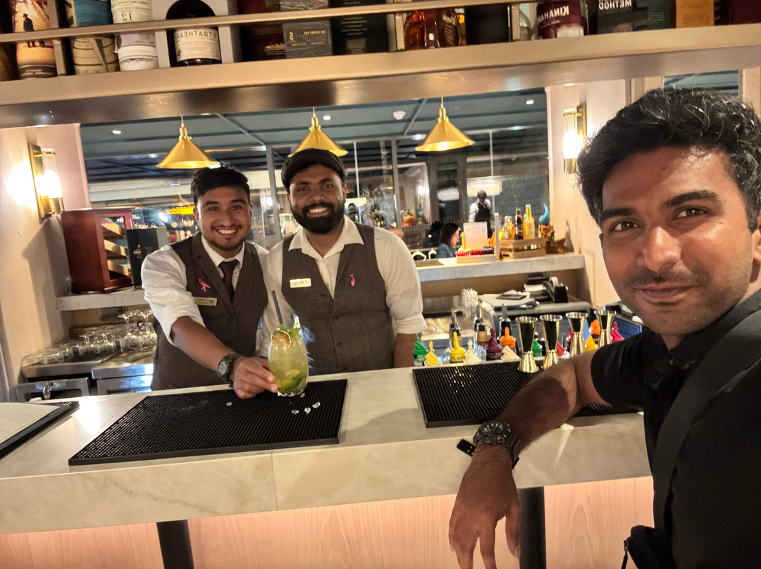 Royale Barrel Bistro Bar Qawra