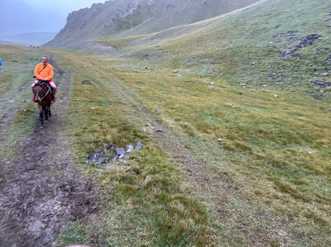 Kyrgyz Guided Tours-比斯凯克必去景点