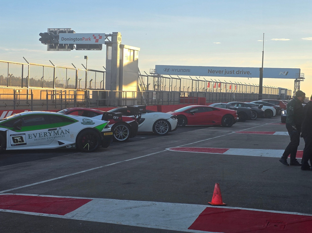 Everyman Driving Experiences-Hoton必去景点