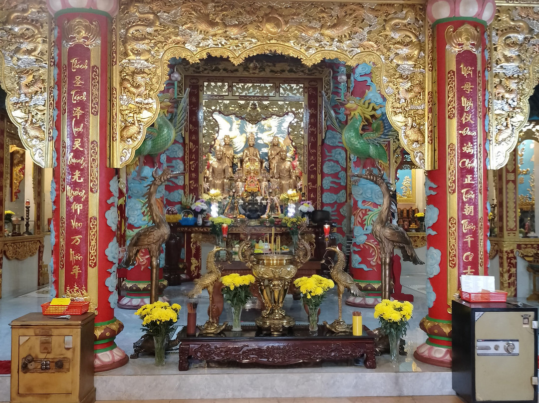 Dinh Ba Thuy Long Thanh Mau-扬东必去景点