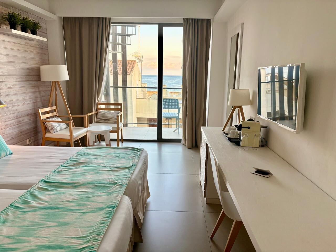 Fergus Style Palmanova-客卧