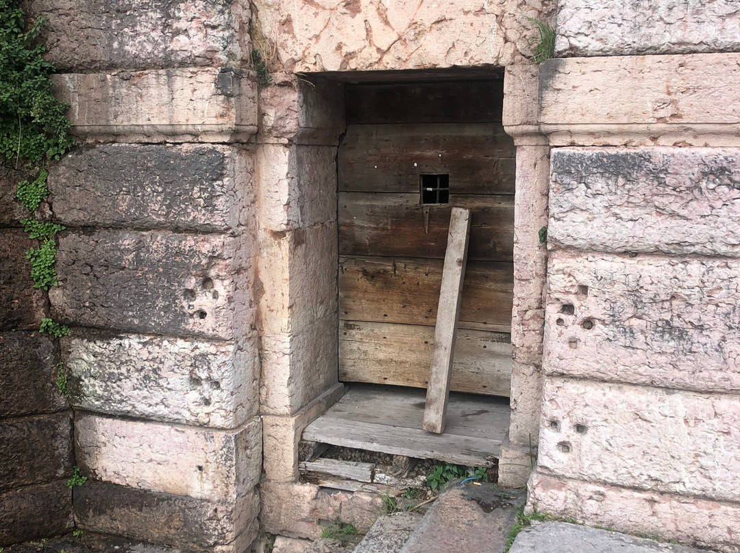 Porta Brescia-佩斯基耶拉德尔加尔达必去景点