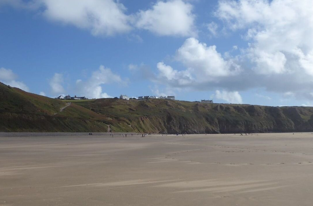 罗西里湾-罗西里必去景点