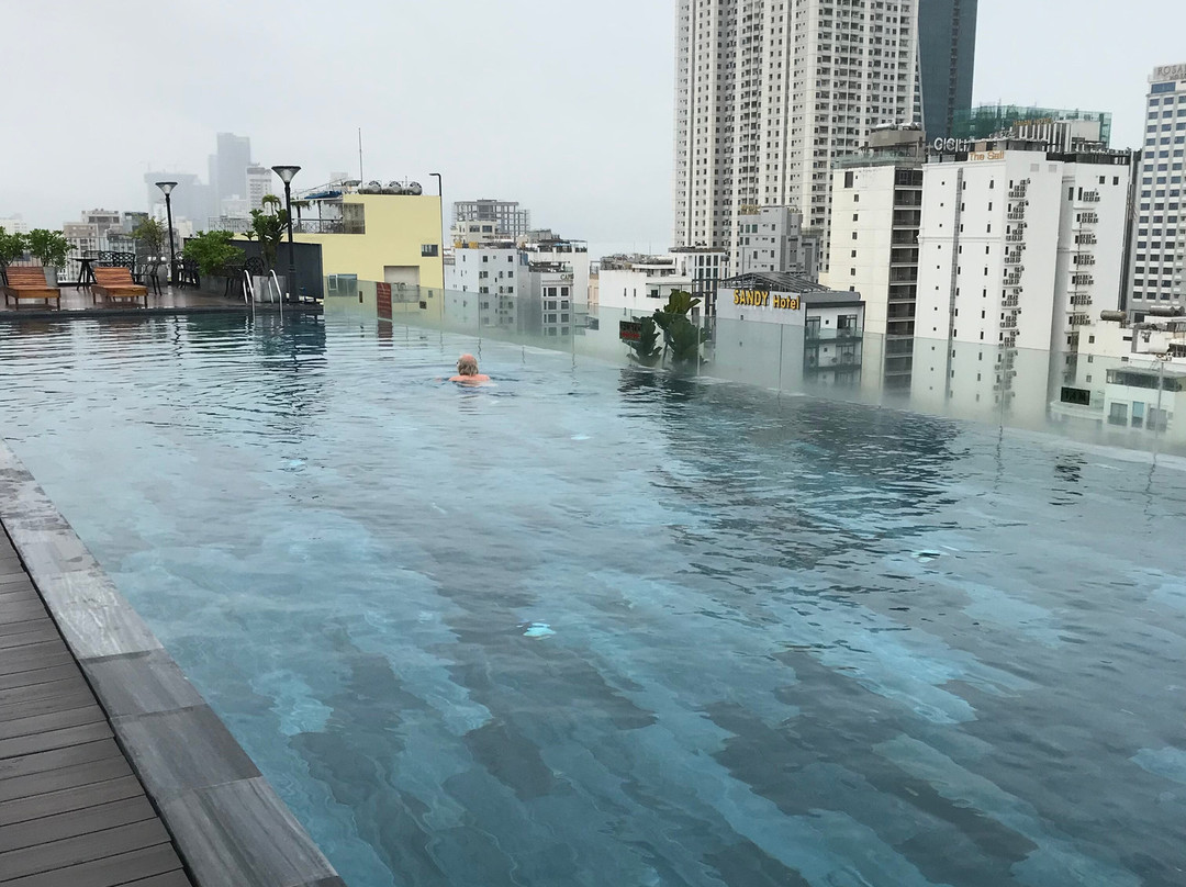 Golden Lotus Grand主图