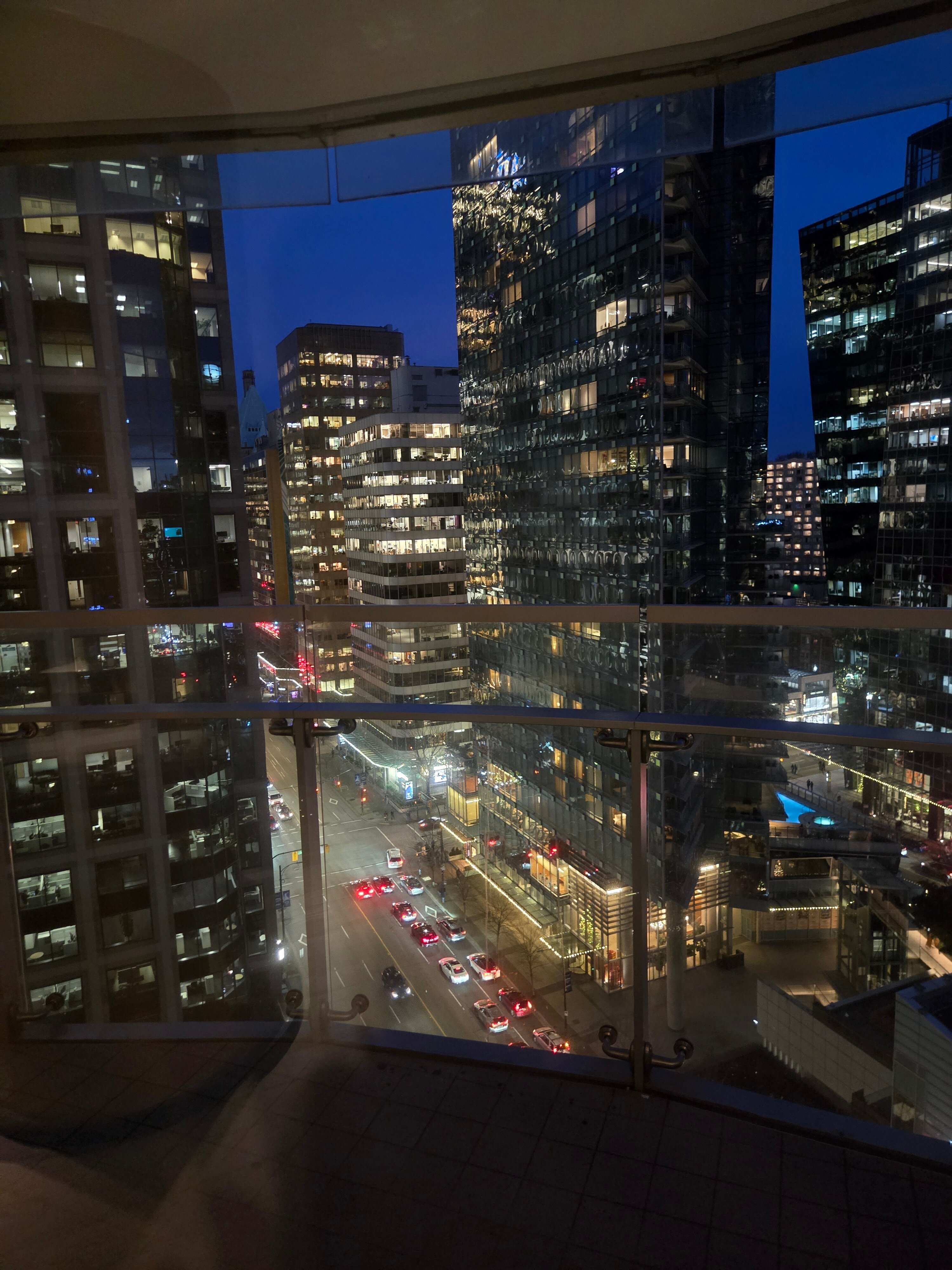 Paradox Vancouver-客卧