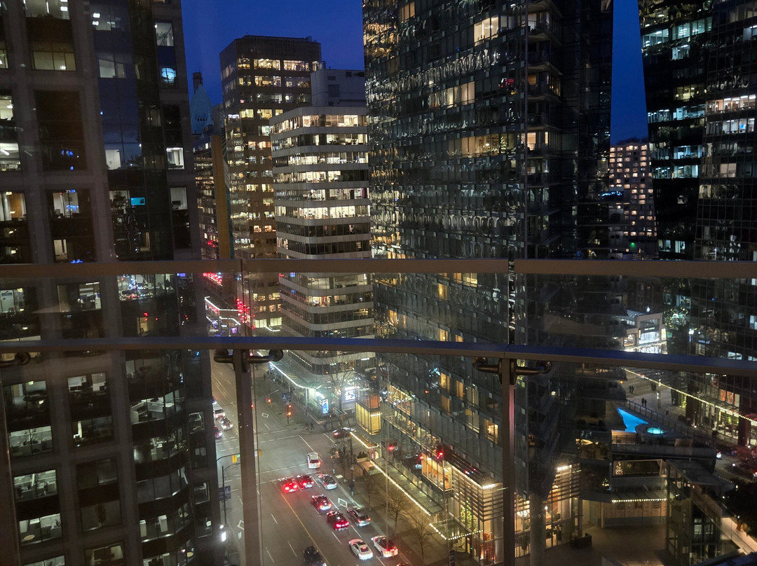 Paradox Vancouver主图