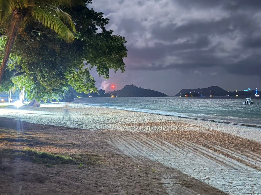 Anse Volbert-普拉兰岛必去景点